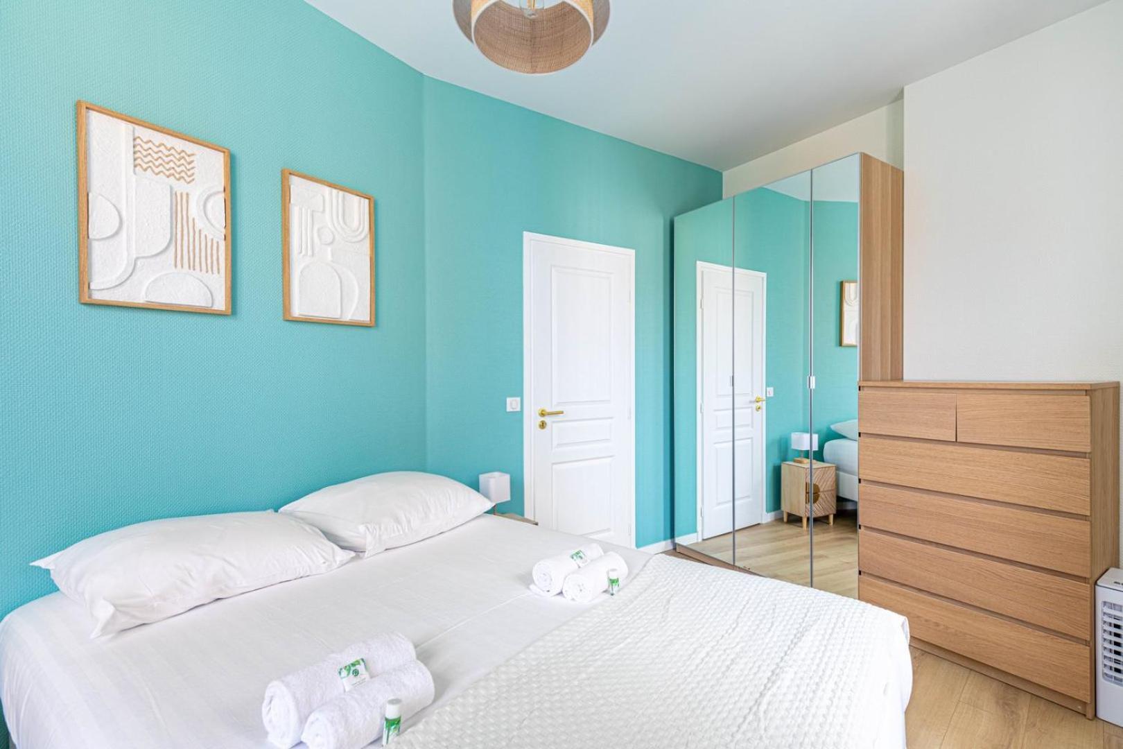 Guestready - Apt Moderne - Direct Champs Elysees Apartment Clichy Bagian luar foto