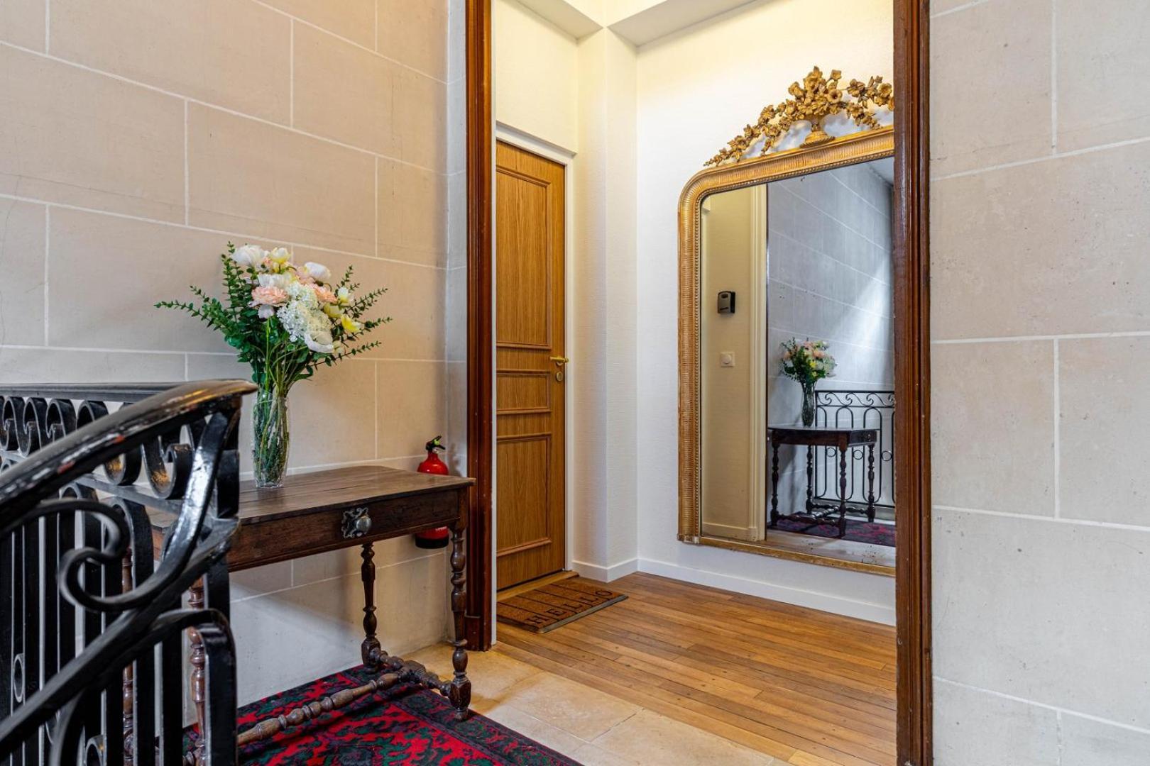 Guestready - Apt Moderne - Direct Champs Elysees Apartment Clichy Bagian luar foto