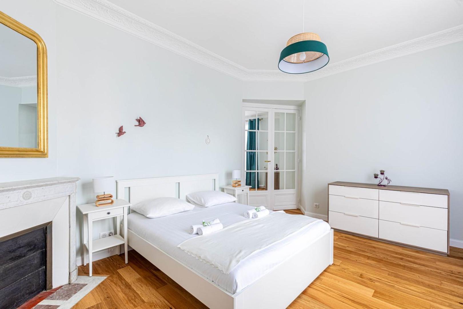 Guestready - Apt Moderne - Direct Champs Elysees Apartment Clichy Bagian luar foto