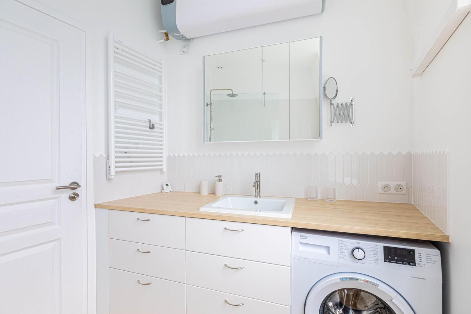 Guestready - Apt Moderne - Direct Champs Elysees Apartment Clichy Bagian luar foto